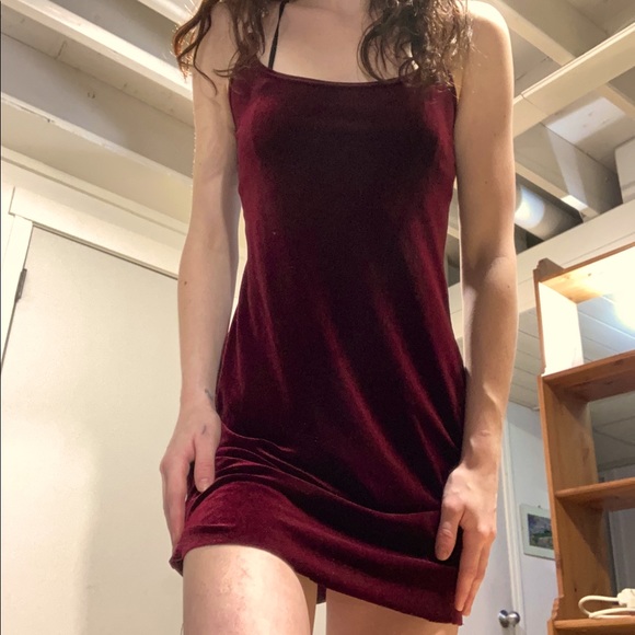 Deep red velvet mini dress - Picture 1 of 7